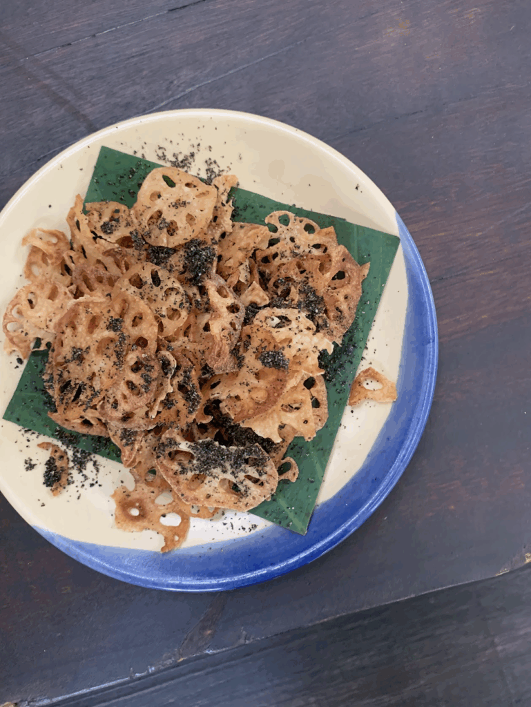 Hum, Garden & Restaurantの蓮根チップス
