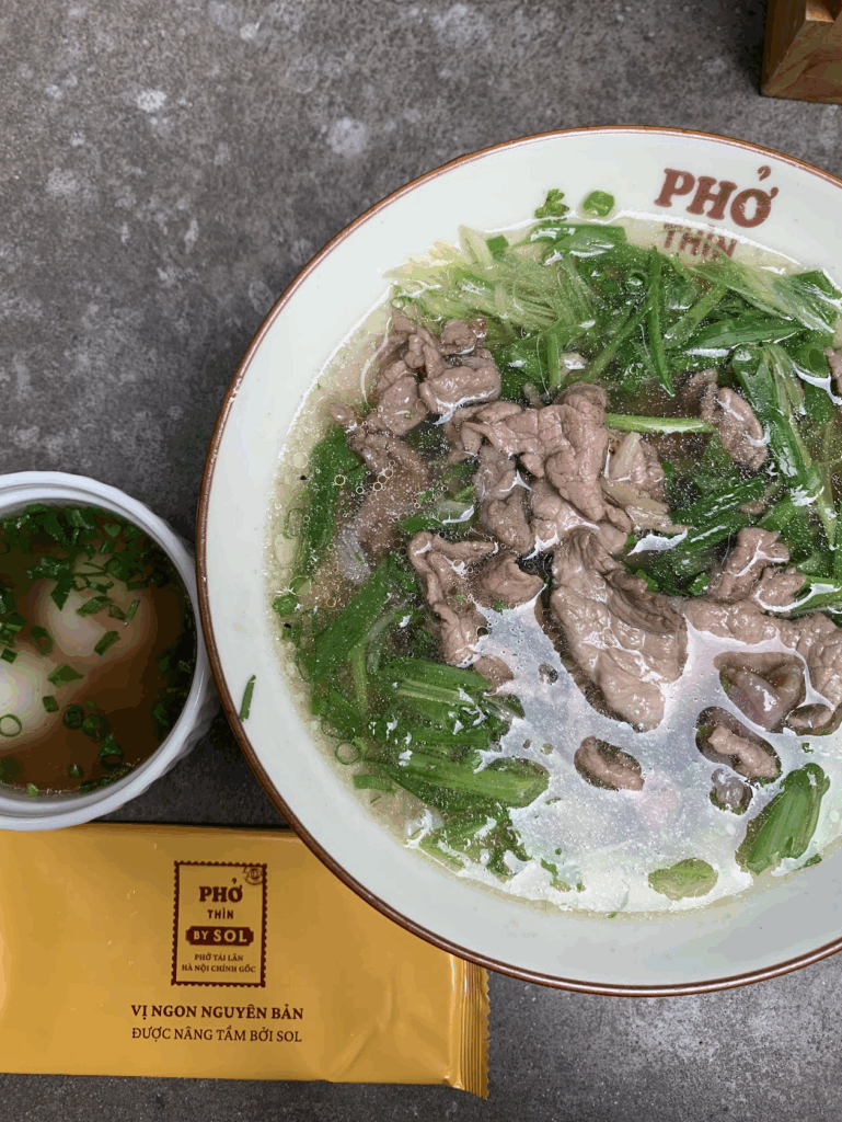 Phở Thìn by SOLの和牛フォーと温玉