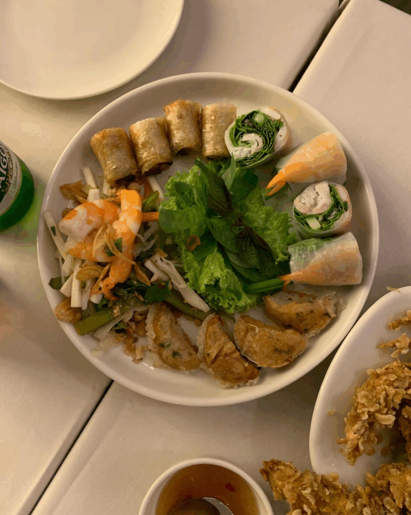 Hoa Túc Saigonでの前菜盛り合わせ