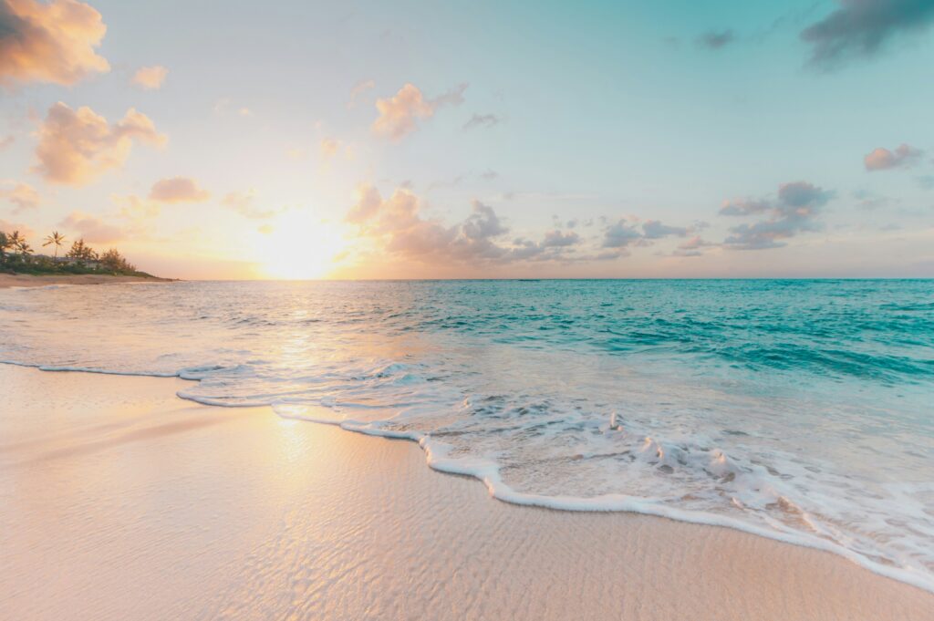夕日と海