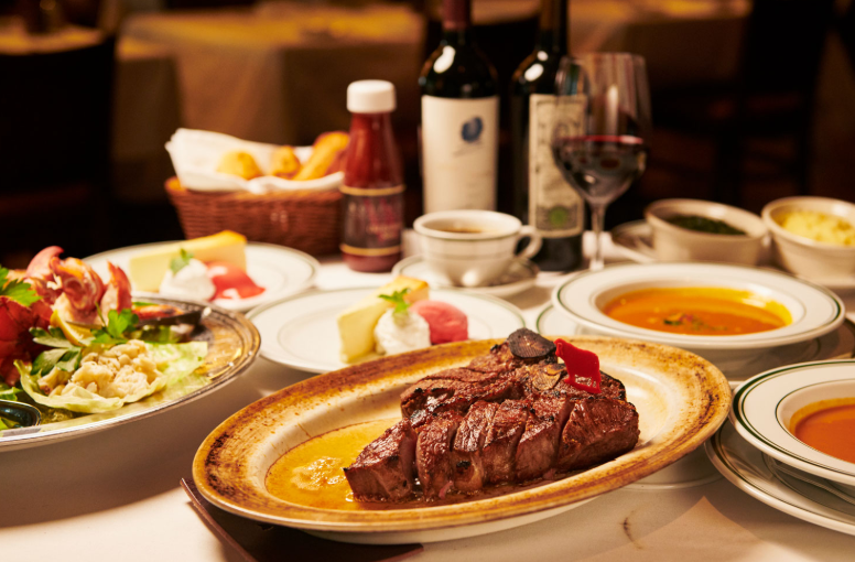 ウルフギャングステーキ公式サイトより引用（https://wolfgangssteakhouse.jp/waikiki/）